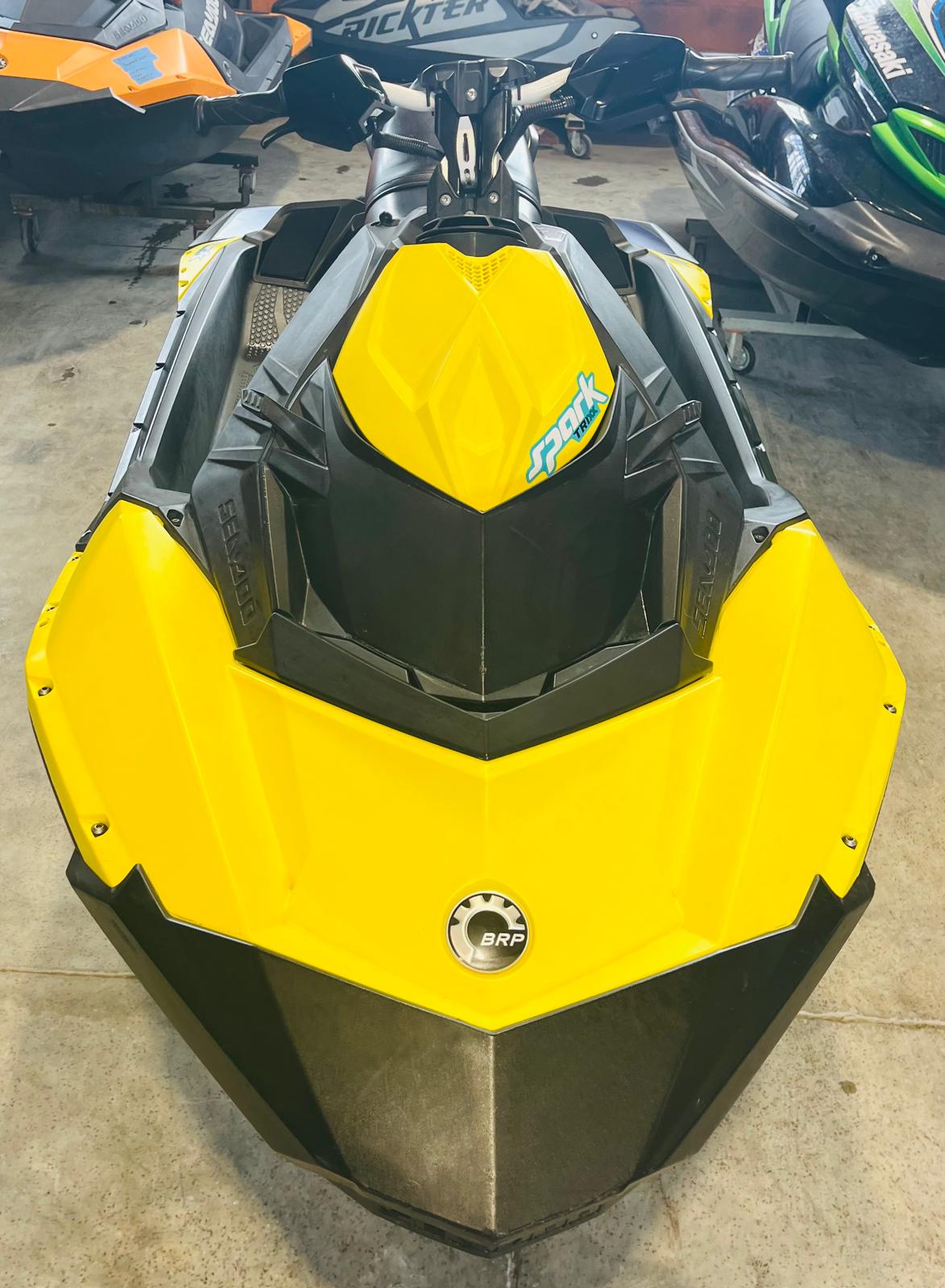 SEADOO Spark Trixx 3 up 90 hp - immagine 2
